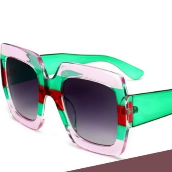 Over sized Sun glasses - Picture 2 of 4